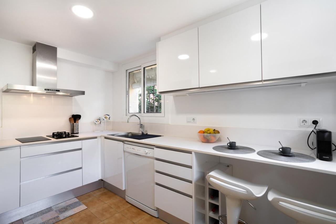Bonita casa adosada con jardín privado y piscina comunitaria Calella De Palafrugell Exterior foto
