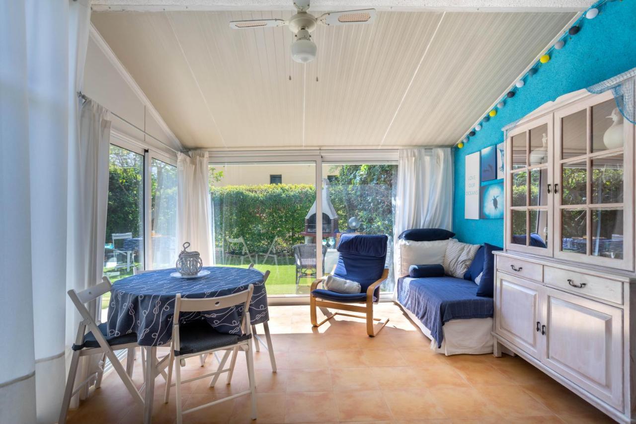 Bonita casa adosada con jardín privado y piscina comunitaria Calella De Palafrugell Exterior foto